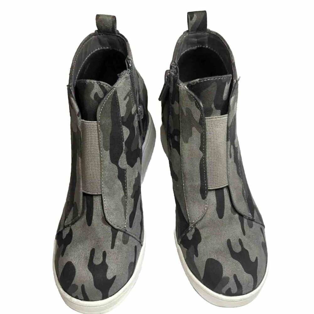 Mia Kids Boots Girls Sz 3  Camo Print With Lift Heels